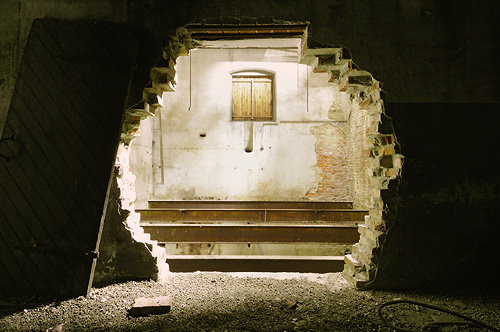 House of dismounted windows  Gateway